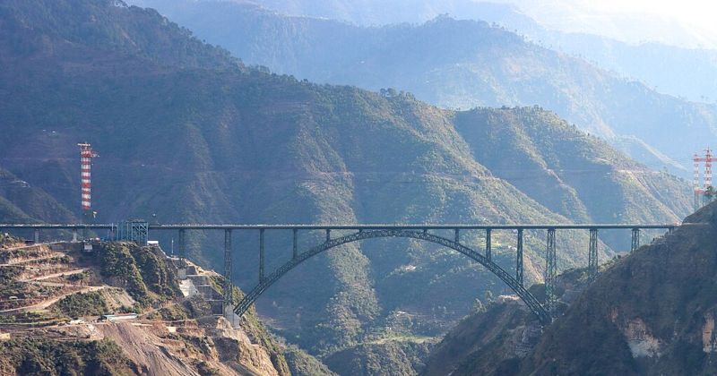 aan-do-khanh-thanh-tuyen-duong-sat-kashmir
