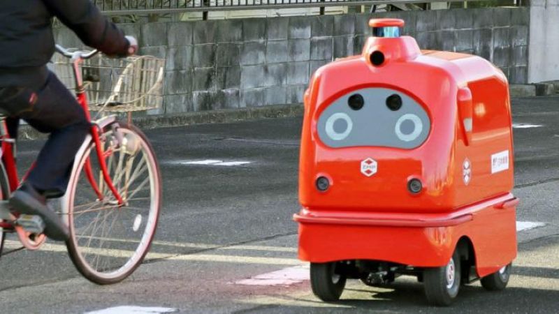 nhat-ban-ra-mat-robot-giao-hang-tu-hanh